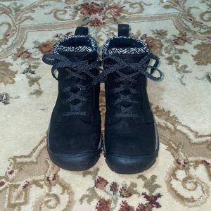 Keen women’s winter hiker size 6.5